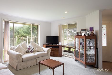 Property photo of 10 Wintersun Road Berwick VIC 3806