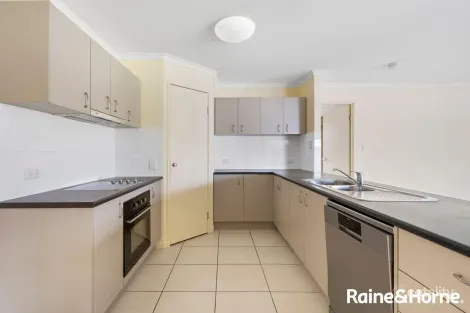 Property photo of 3 Rainbird Circuit Kallangur QLD 4503