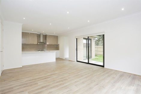 Property photo of 2/4 West Court Glen Waverley VIC 3150