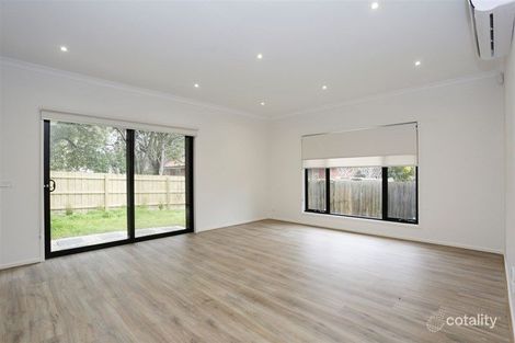 Property photo of 2/4 West Court Glen Waverley VIC 3150