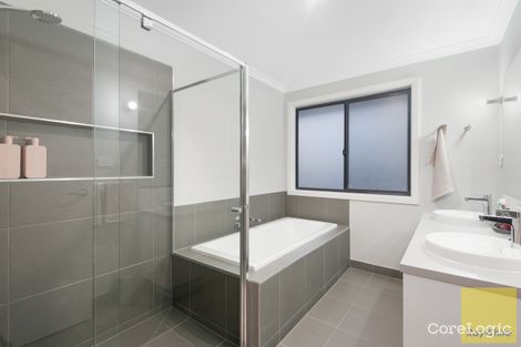 Property photo of 15 Yucamane Drive Truganina VIC 3029