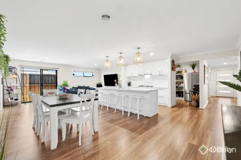 Property photo of 12 Beaconsfield Court Somerville VIC 3912