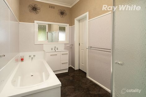 Property photo of 7 Banool Road Tallangatta VIC 3700