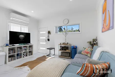 3a Bird Pl, St Helens Park, NSW 2560