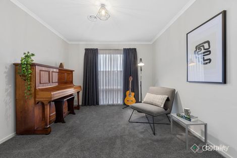 Property photo of 17 Joseph Drive Hillside VIC 3037