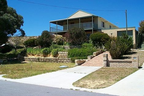 Property photo of 38 Minderoo Crescent Golden Bay WA 6174