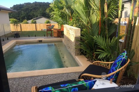 Property photo of 8 Parrot Close Kanimbla QLD 4870