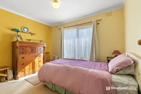Property photo of 12 Rintoull Court Rosedale VIC 3847