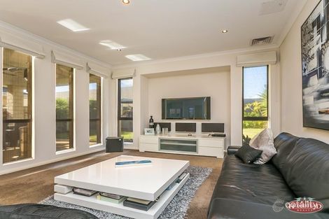 Property photo of 14 Katoomba Place Belmont WA 6104