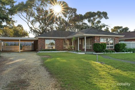 Property photo of 13 Underbank Boulevard Bacchus Marsh VIC 3340