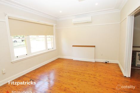 Property photo of 14 Halloran Street Turvey Park NSW 2650