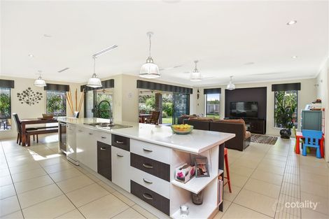 Property photo of 16 Arcadia Avenue Hindmarsh Island SA 5214