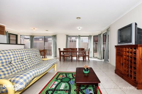 Property photo of 12 Mount Piper Rise Craigieburn VIC 3064