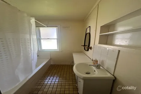 Property photo of 8 Glenelg Road Armidale NSW 2350