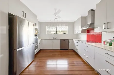 Property photo of 33 Santal Drive Rasmussen QLD 4815
