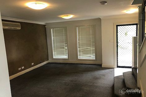 Property photo of 1 Wallan Place Plumpton NSW 2761