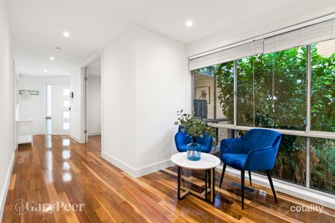 Property photo of 2 Spring Road Caulfield South VIC 3162