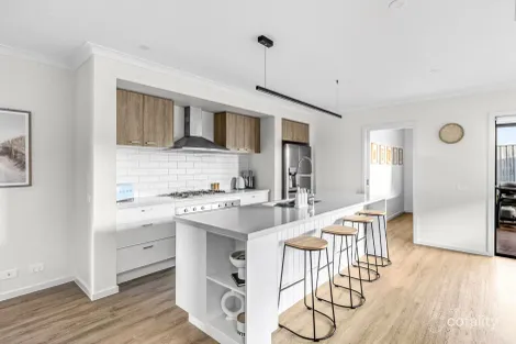 Property photo of 10 Heathcote Street Mount Duneed VIC 3217