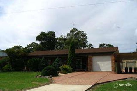 5 Churchill Cres, Windermere Park, NSW 2264