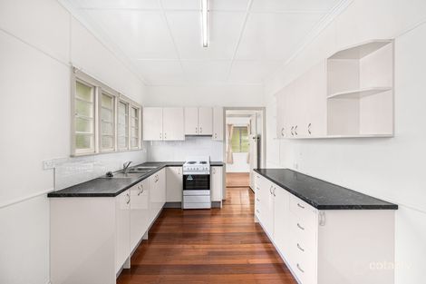 Property photo of 29 Grattan Terrace Wynnum QLD 4178