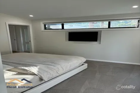 Property photo of 4 Valley Road Smiths Lake NSW 2428