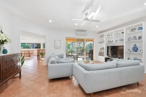 Property photo of 3 Forest Drive Elanora QLD 4221