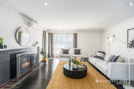 Property photo of 4 Pickett Crescent Belmont VIC 3216