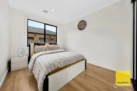 Property photo of 77 Alexo Road Mickleham VIC 3064