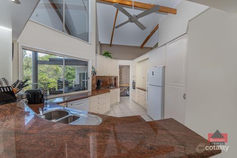Property photo of 29-31 Hillview Crescent Bahrs Scrub QLD 4207