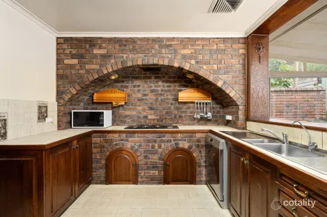 Property photo of 32 Glenora Road Yarrawarrah NSW 2233