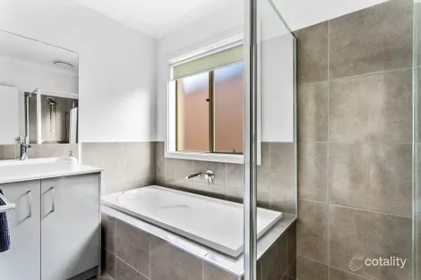 Property photo of 21 Hadley Street Charlemont VIC 3217