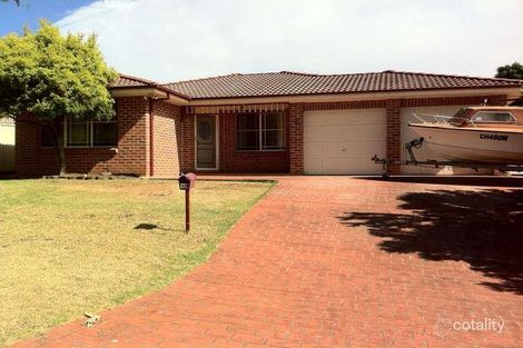 Property photo of 12 Hambledon Way West Hoxton NSW 2171