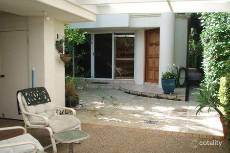 Property photo of 2/33 Hughes Avenue Main Beach QLD 4217