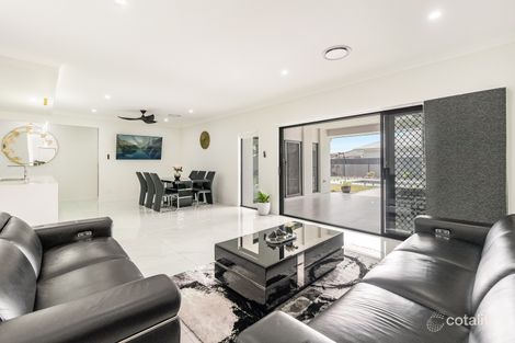 Property photo of 27 Witonga Drive Yamba NSW 2464