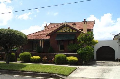 8 Bowood Ave, Bexley, NSW 2207