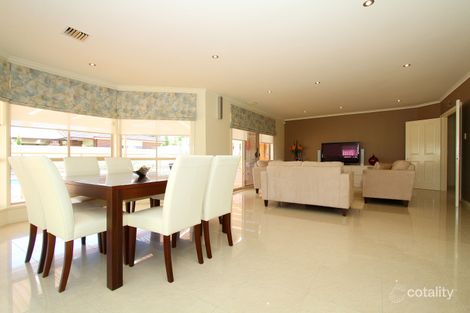 Property photo of 11 Botanic Drive Hillside VIC 3037