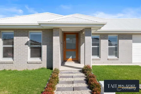 Property photo of 42 Sarakos Circuit Wangaratta VIC 3677