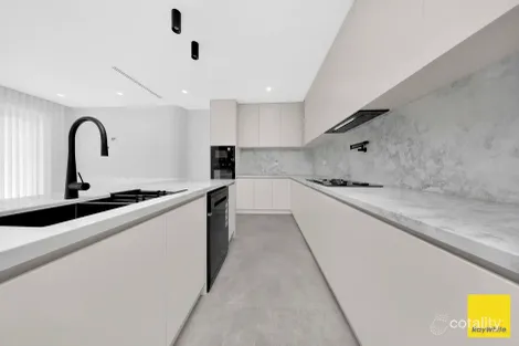 Property photo of 1 Digtree Crescent Mickleham VIC 3064