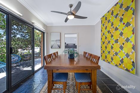 Property photo of 22 Lynden Grove Mount Waverley VIC 3149