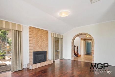 Property photo of 5 Walba Place Coogee WA 6166