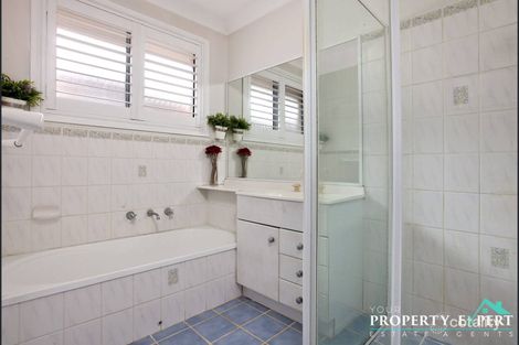 Property photo of 16 Royal Avenue Plumpton NSW 2761