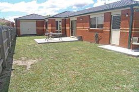 Property photo of 13 Jasa Crescent Cranbourne West VIC 3977