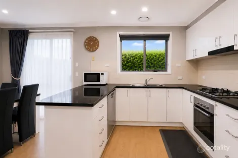 Property photo of 1/22 Hutton Avenue Ferntree Gully VIC 3156