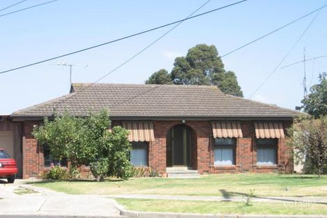 Property photo of 2 Silvan Court St Albans VIC 3021