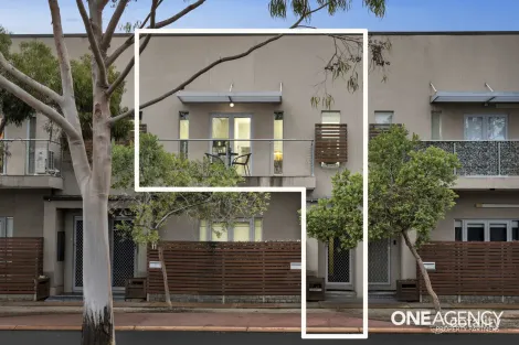 2/11 Tom Roberts Pde, Point Cook, VIC 3030
