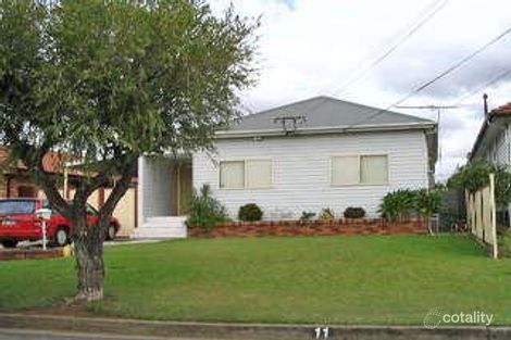 11 Chatsworth St, Fairfield, NSW 2165