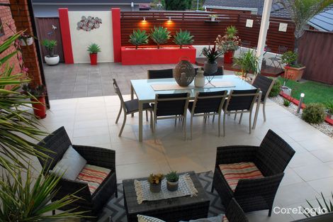 19 Lachlan St, Bossley Park, NSW 2176