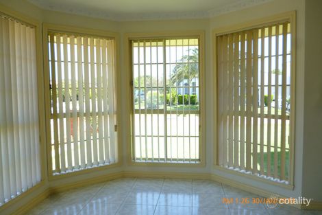 Property photo of 2 Minato Place Taylors Lakes VIC 3038