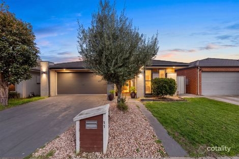 11 Victory Dr, Pakenham, VIC 3810