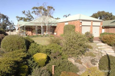 49 Yellow Gum Bvd, Sunbury, VIC 3429